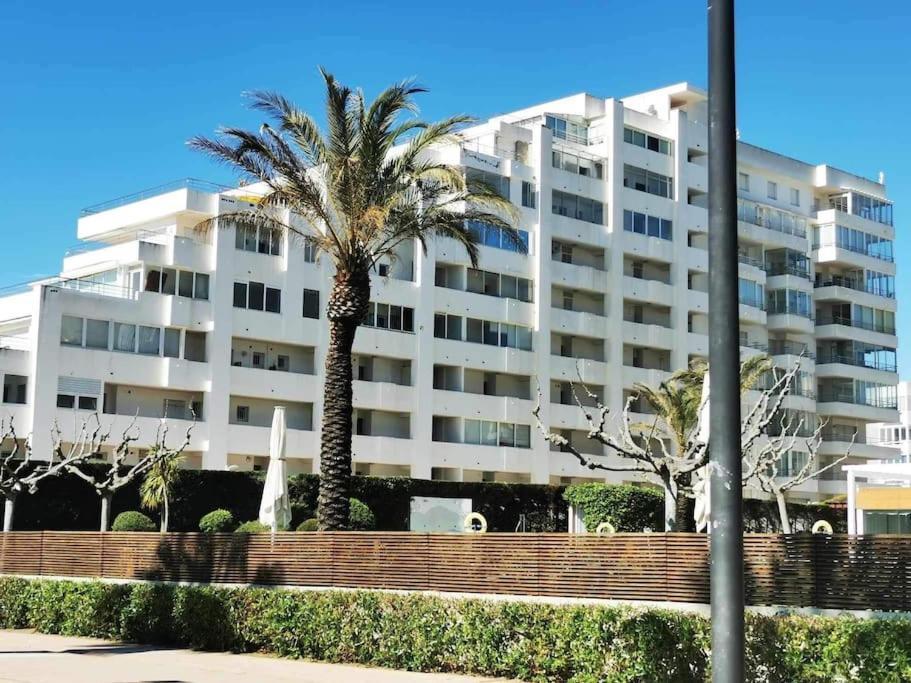 Spacieux Appartement Rose Front Mer Et Piscine ロザス エクステリア 写真