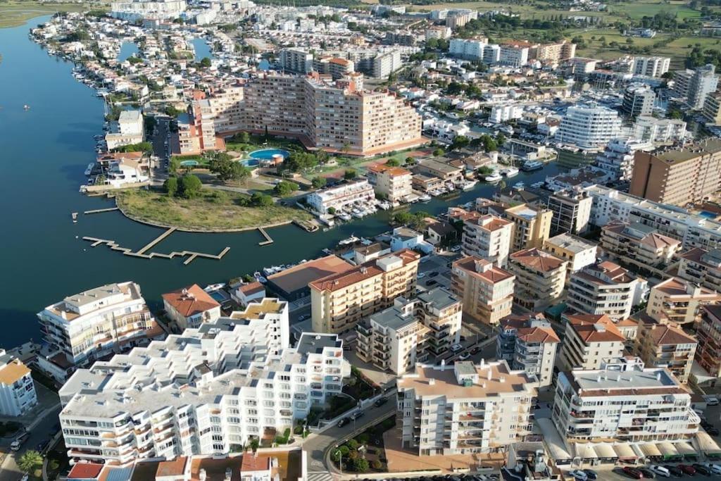Spacieux Appartement Rose Front Mer Et Piscine ロザス エクステリア 写真