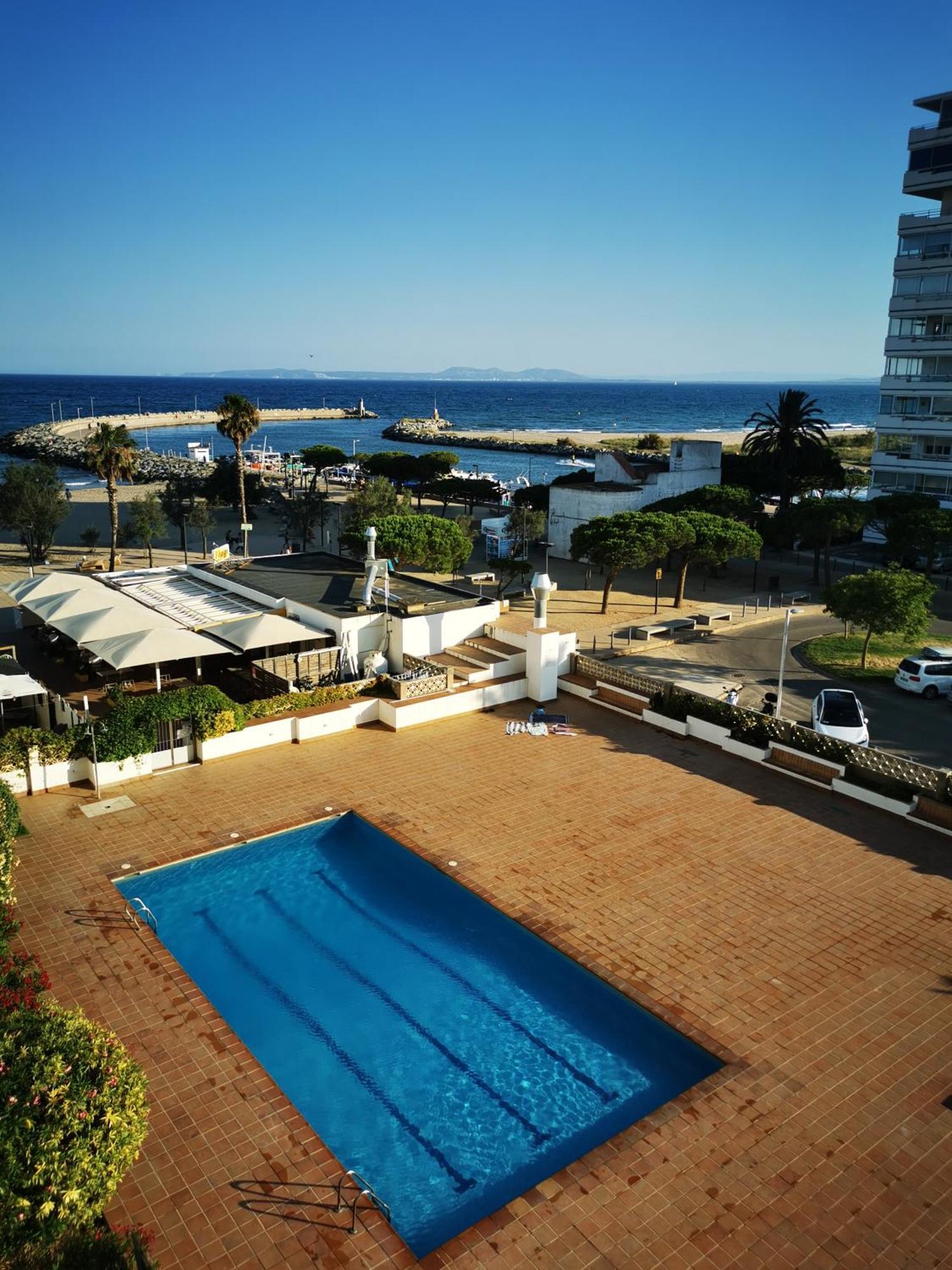 Spacieux Appartement Rose Front Mer Et Piscine ロザス エクステリア 写真